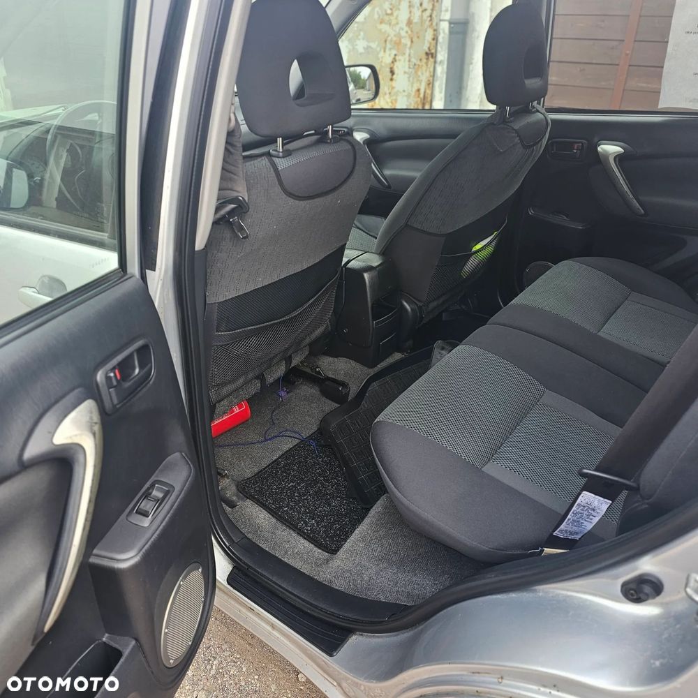 Toyota RAV4 2.0 D-4D 4x4 - 9