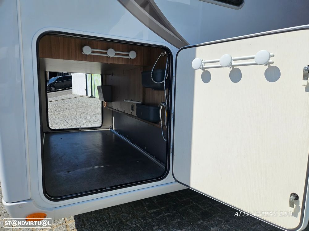 Pilote Sensation P746 CAIXA AUTOMÁTICA CAMA CENTRAL/ BASCULANTE - 59