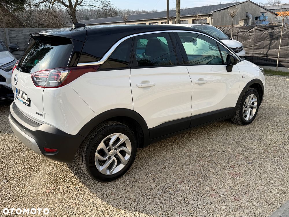 Opel Crossland X 1.2 T Design Line S&S - 24