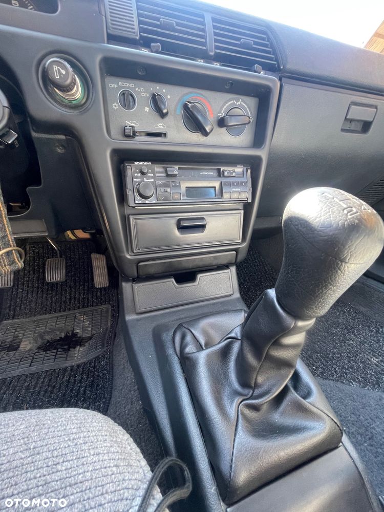 Mitsubishi Lancer 1991 photo 5