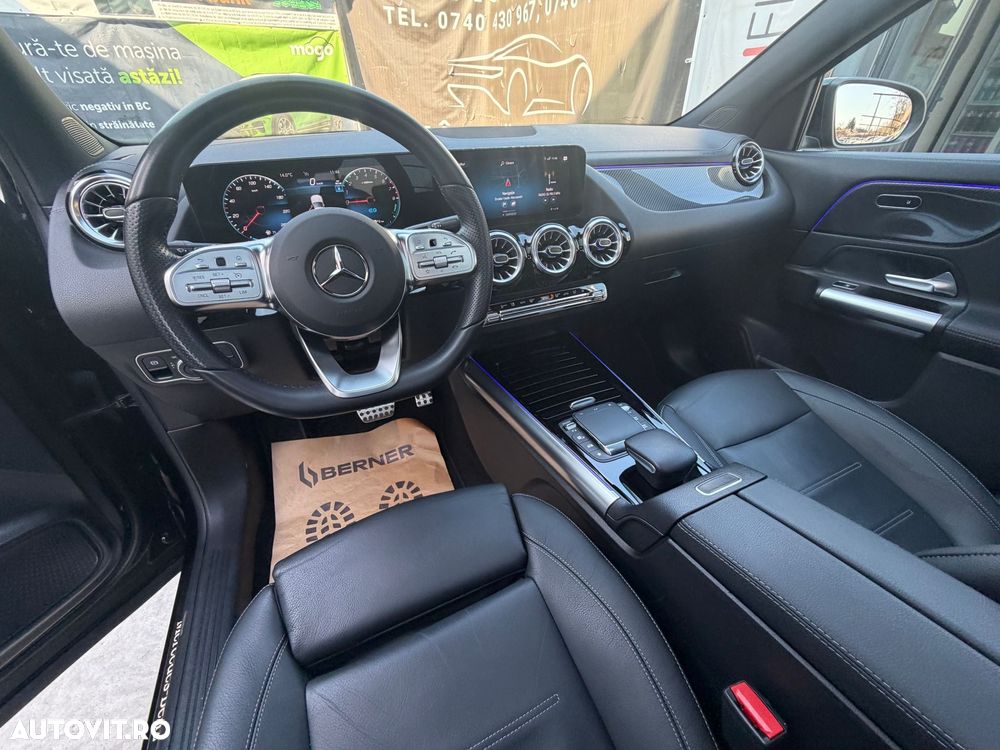 Mercedes-Benz GLA - 16