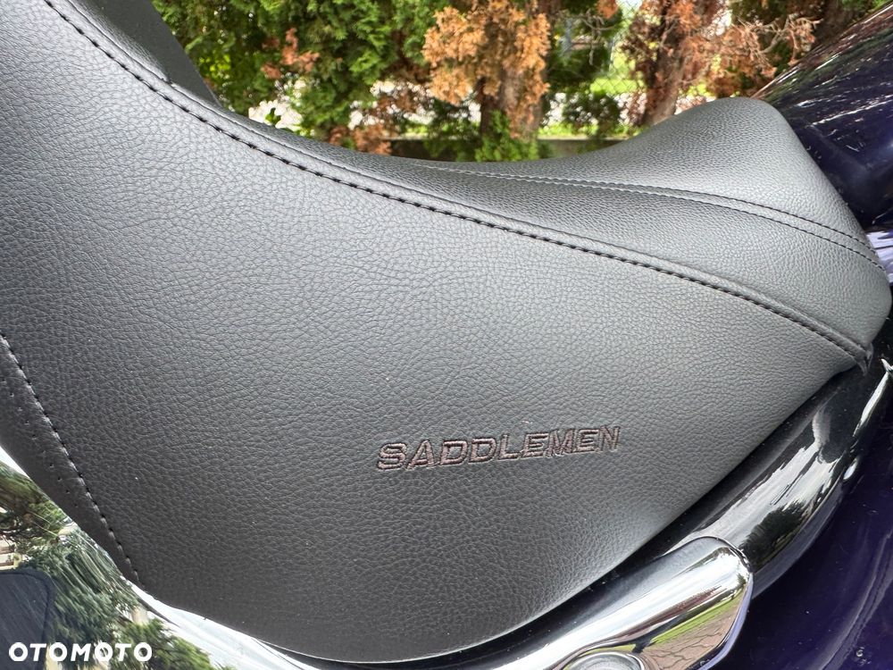 Suzuki Intruder - 12