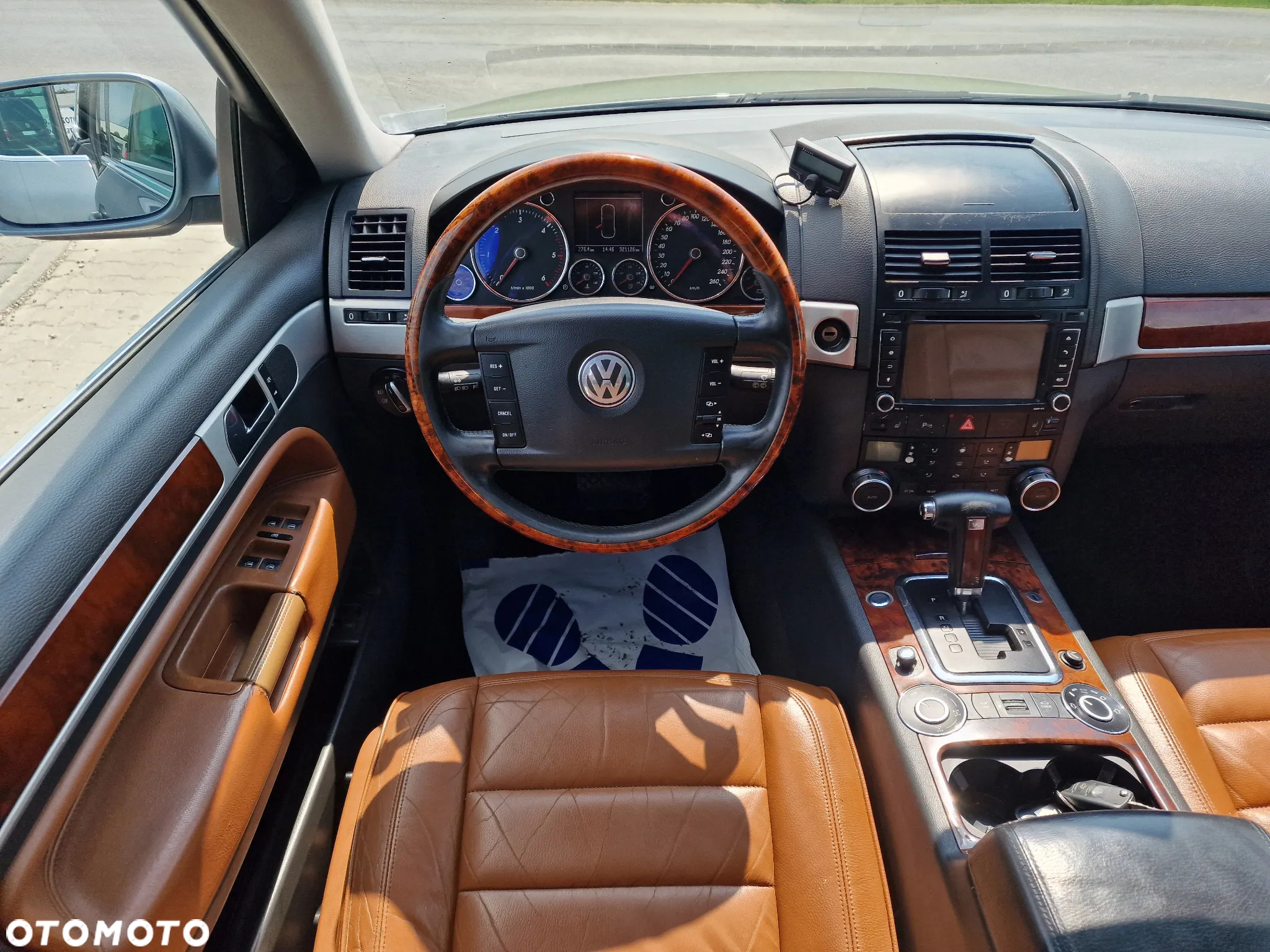 Volkswagen Touareg 3.0 V6 TDI DPF Automatik Individual - 23
