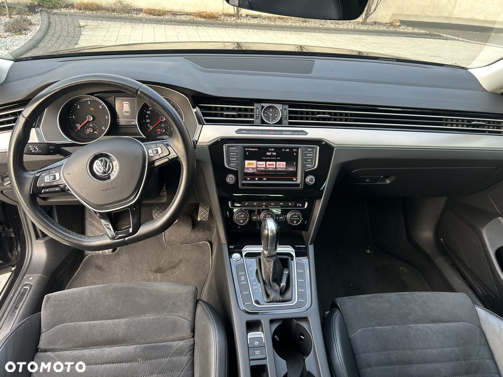 Volkswagen Passat 2.0 TDI (BlueMotion Technology) DSG Highline - 9