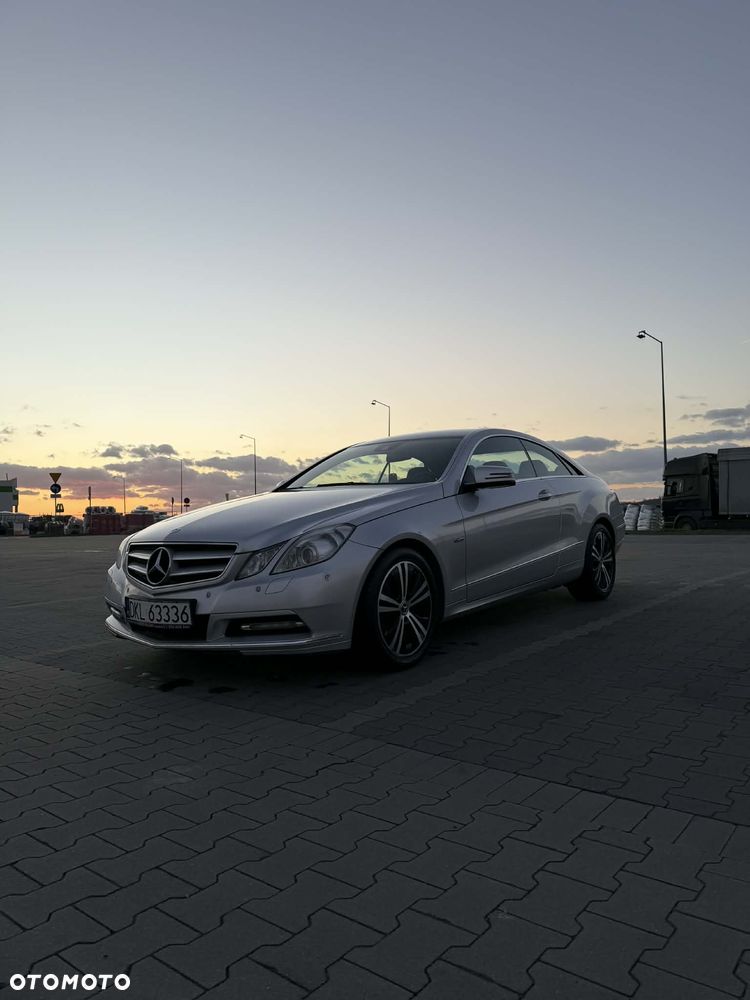 Mercedes-Benz Klasa E 220 CDI DPF BlueEFFICIENCY 7G-TRONIC Avantgarde - 12