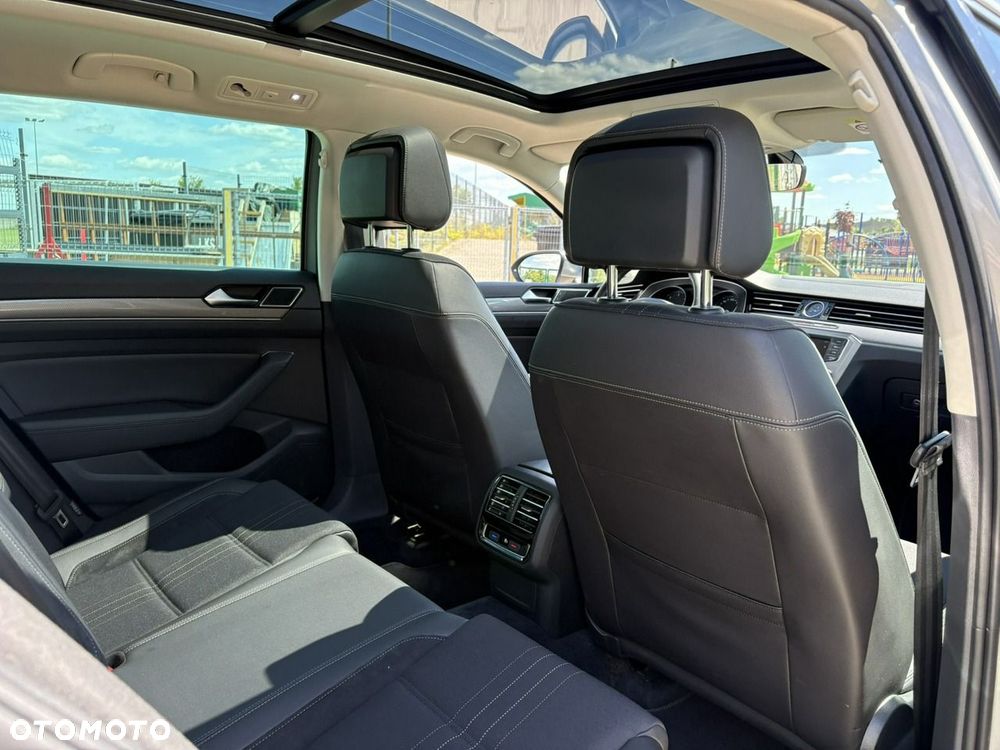 Volkswagen Passat Alltrack 2.0 TDI Bi-Turbo SCR 4Mot DSG - 16