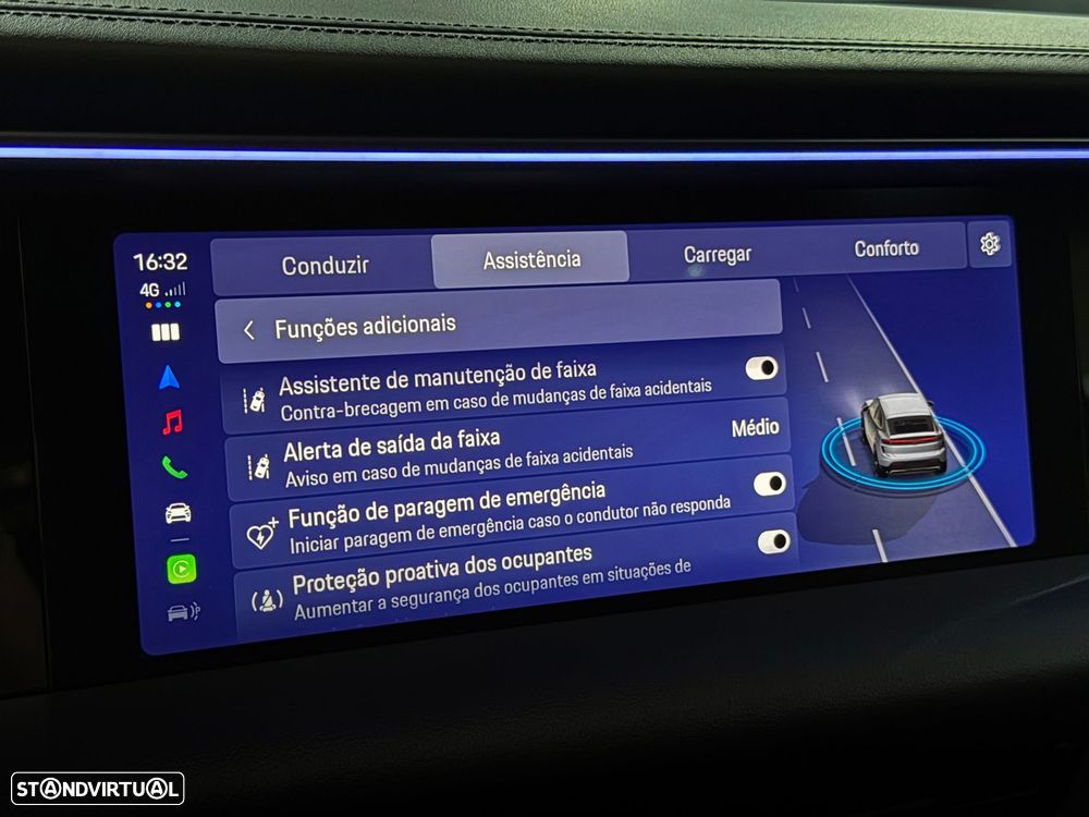 Porsche Macan Electric 4 - 34