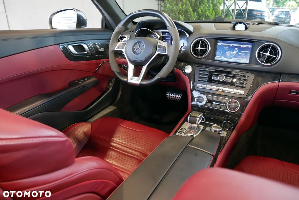 Mercedes-Benz SL 63 AMG - 17