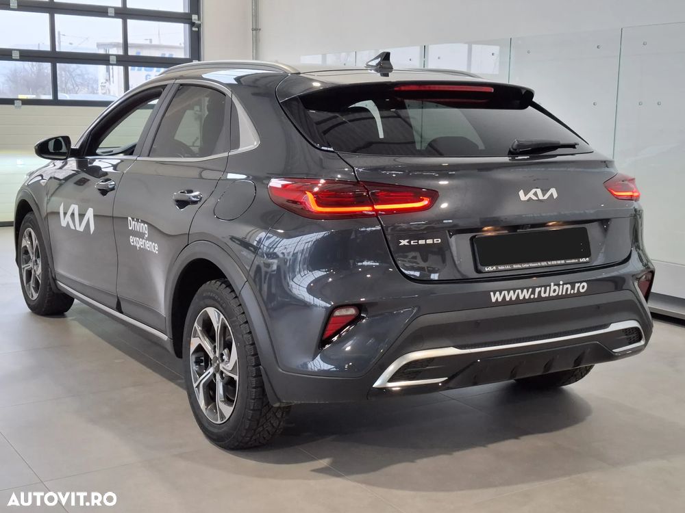 Kia XCeed 1.5 T-GDI 7DCT City - 3