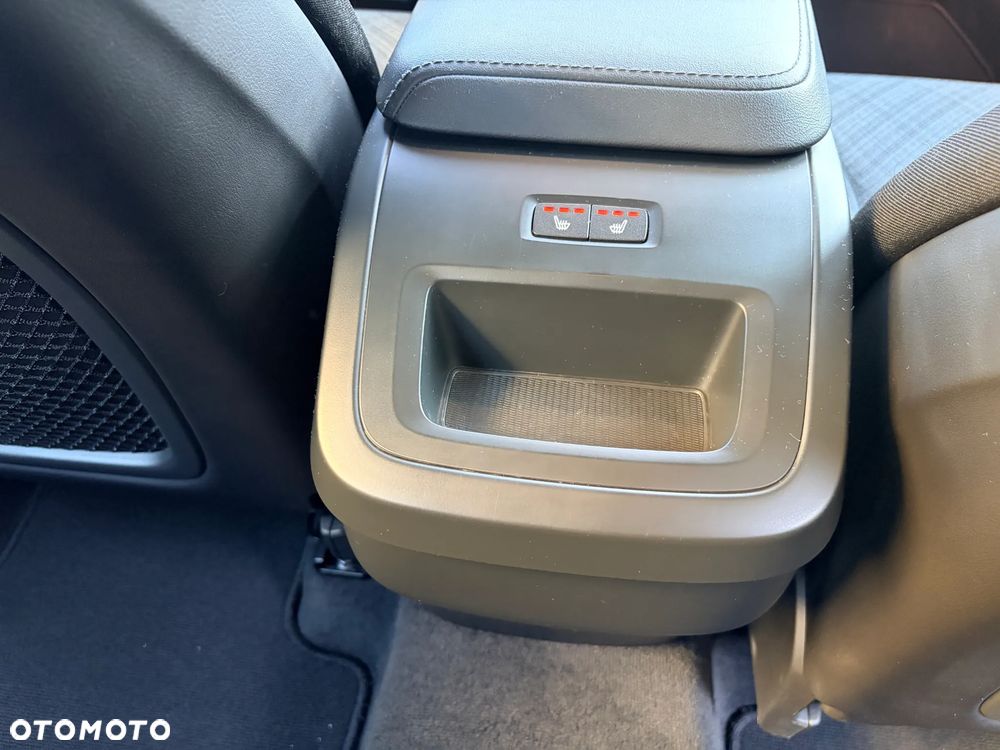 Volvo XC 60 B4 D AWD Core - 17