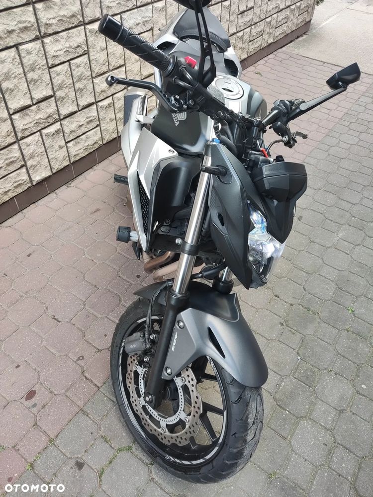 Honda CB - 9