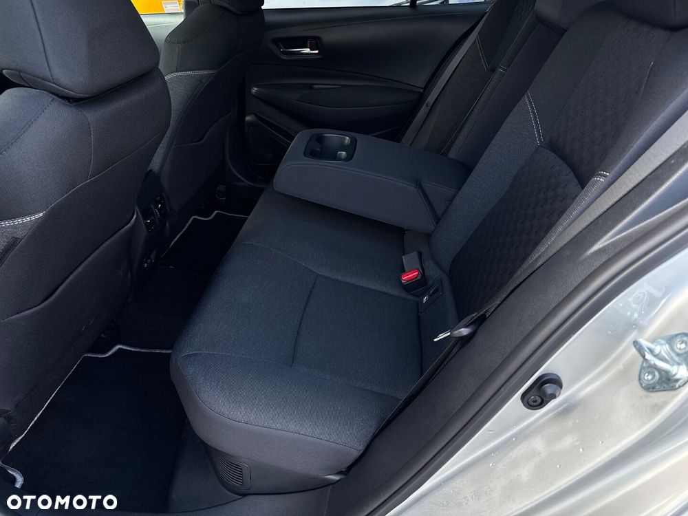 Toyota Corolla 1.8 Hybrid Style - 32