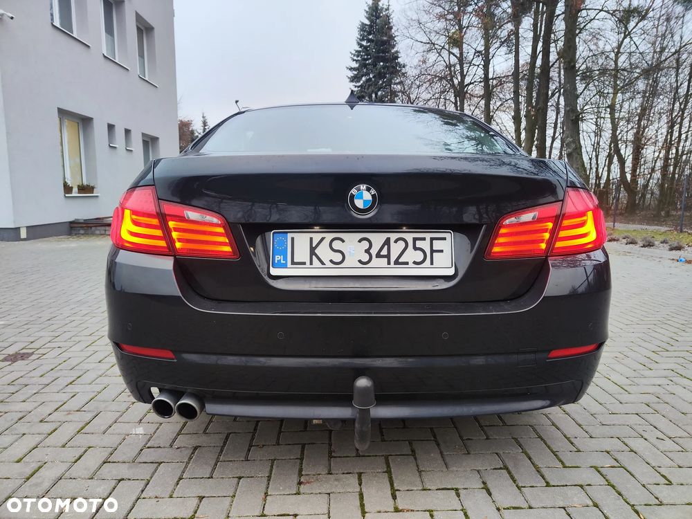 BMW Seria 5 525d xDrive Sport-Aut Luxury Line - 16