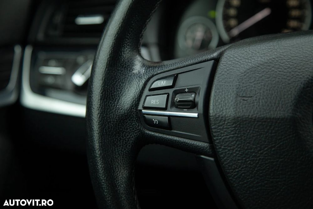 BMW Seria 5 520d Aut. - 15