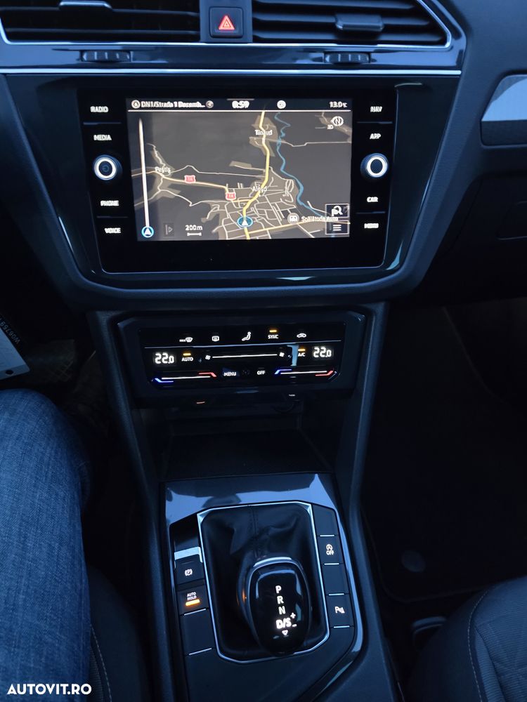 Volkswagen Tiguan - 10