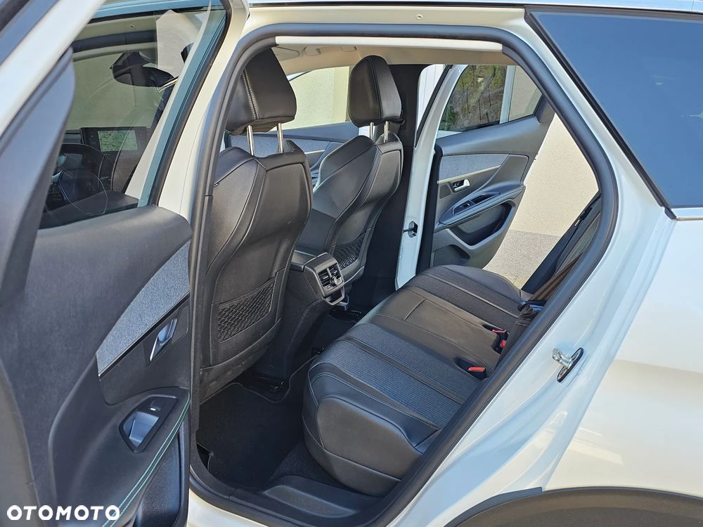Peugeot 3008 Hybrid 225 e-EAT8 Allure Pack - 27