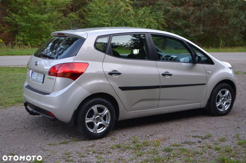 Kia Venga - 11