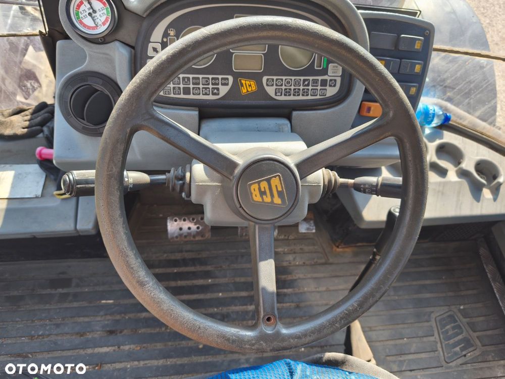 JCB Fastrac 3185 4X4 - 26