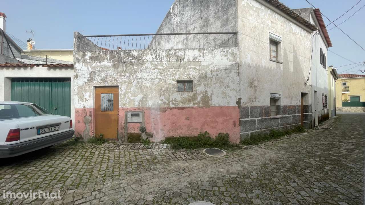 Moradia T2 | Semi-Remodelada - Grande imagem: 2/22