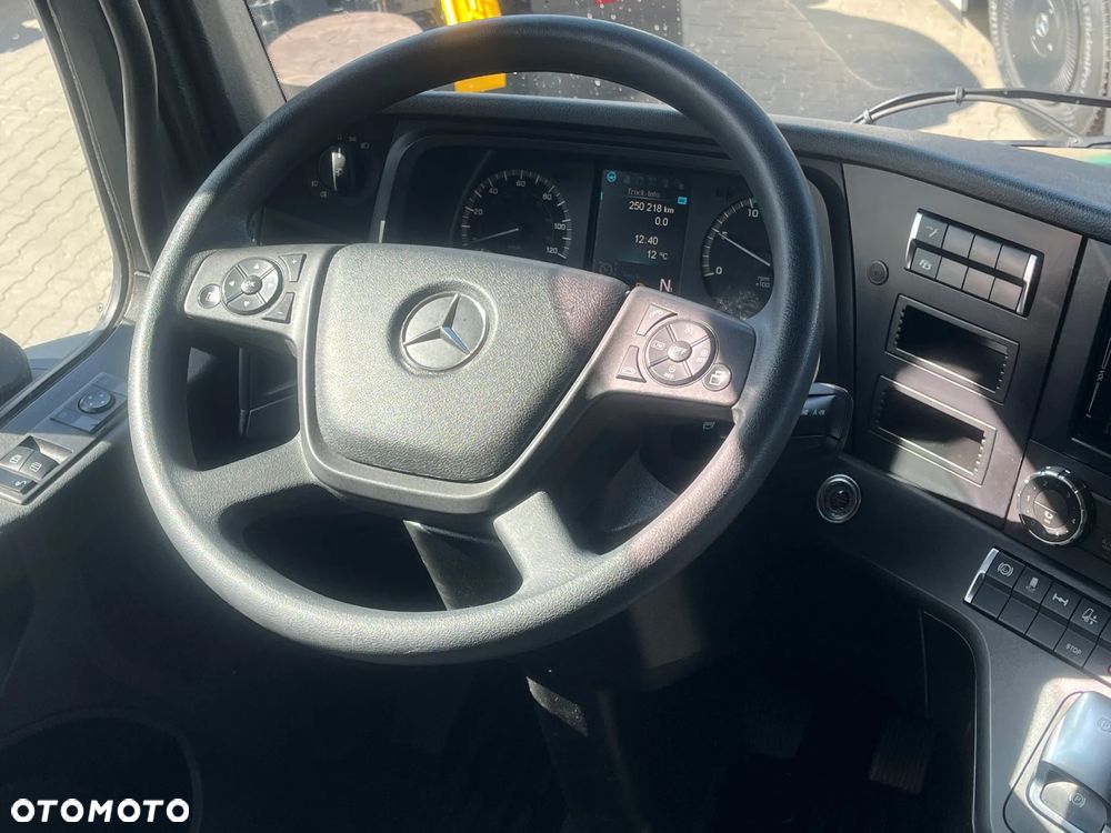 Mercedes-Benz Actros 1851 LS EURO 6 BIG SPACE - 13