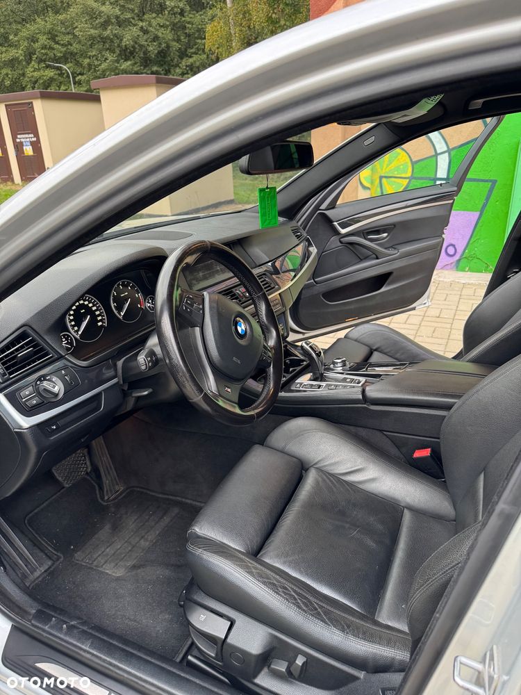 BMW Seria 5 530d xDrive - 9