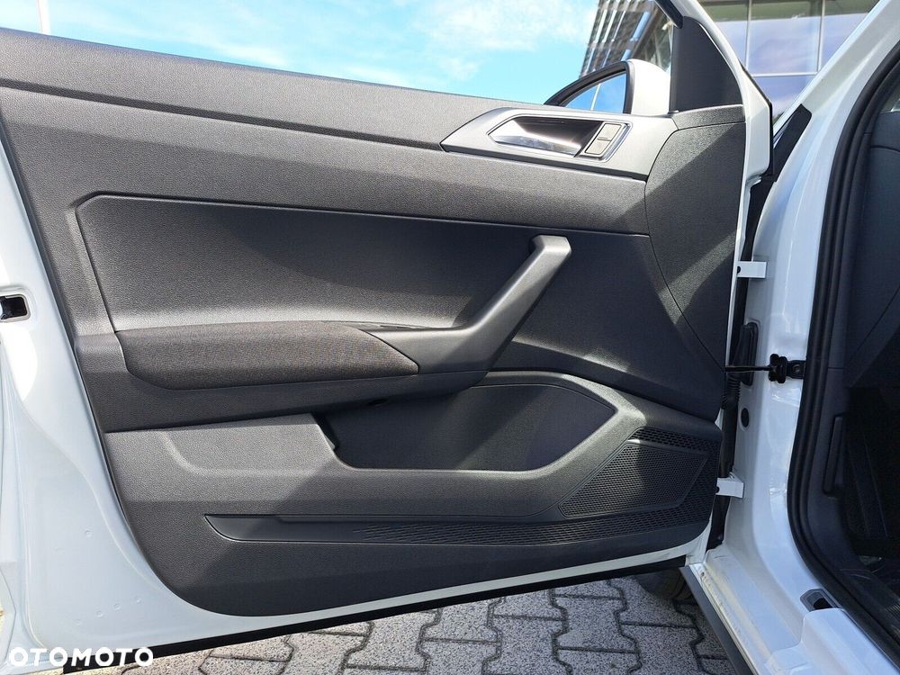 Volkswagen Polo - 11