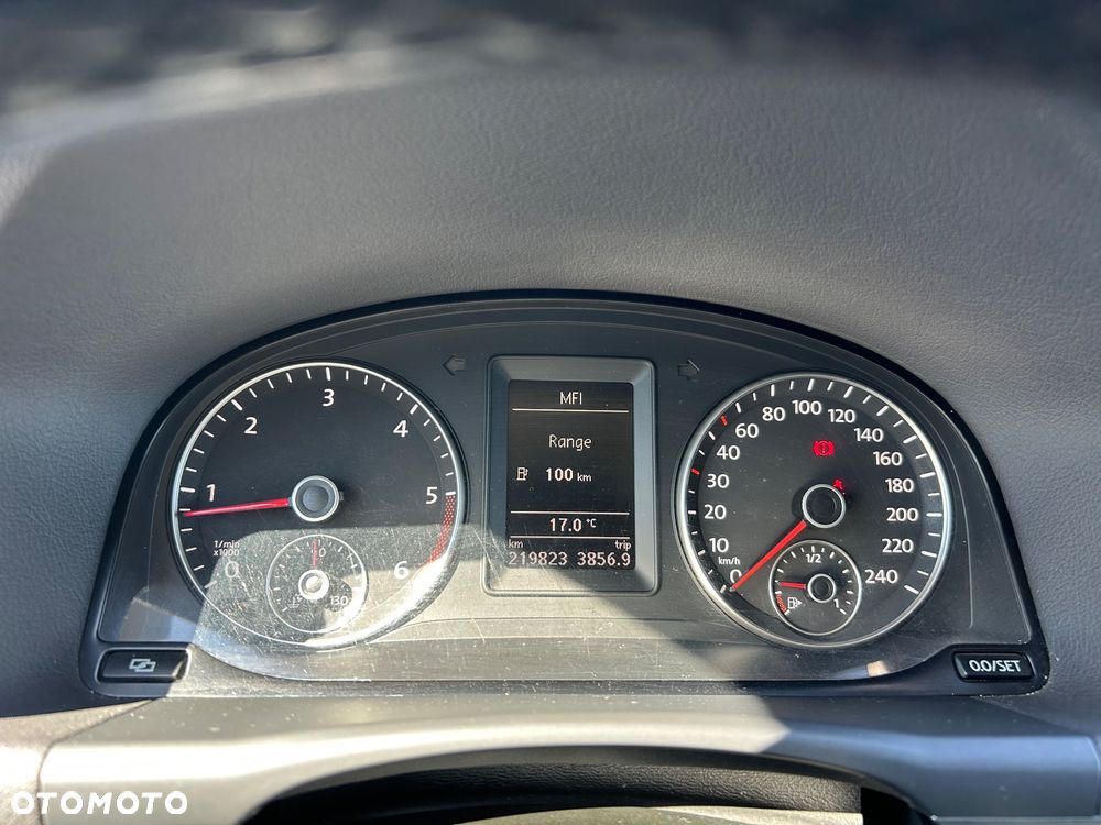 Volkswagen Touran - 15