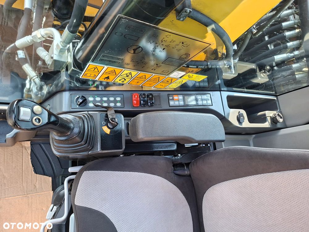 Caterpillar CAT M 318 F - 35