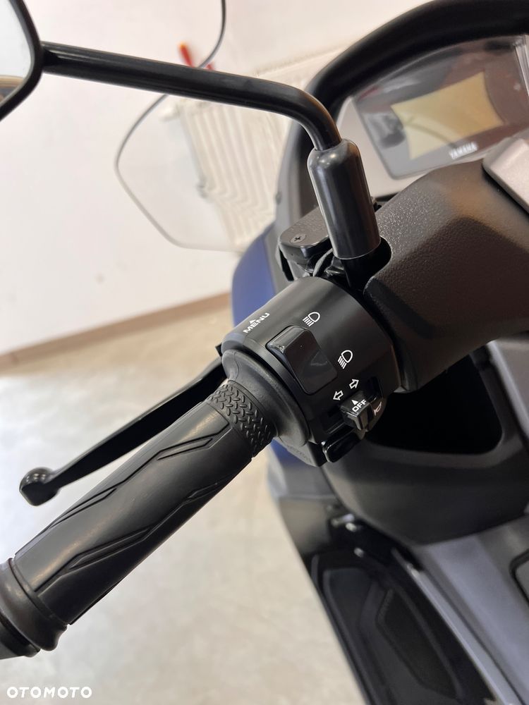 Yamaha NMAX - 21