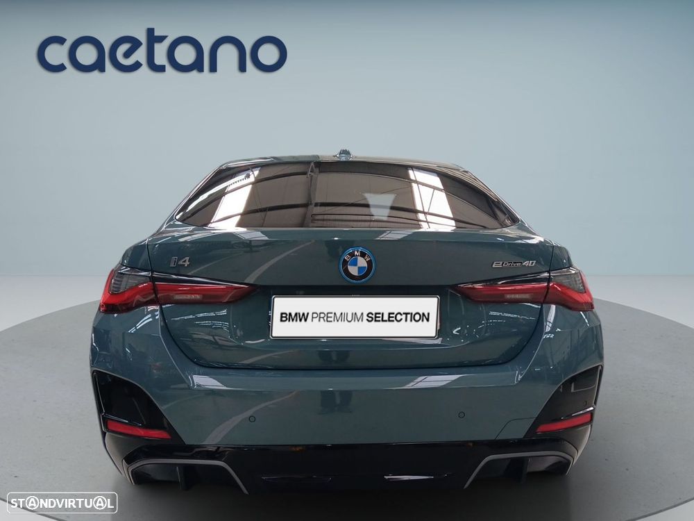 BMW i4 eDrive40 Desportiva M - 6