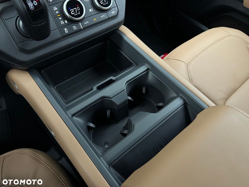 Land Rover Defender - 18