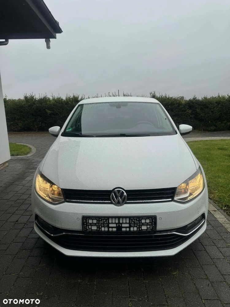 Volkswagen Polo 1.4 TDI Blue Motion Technology DSG Lounge - 2