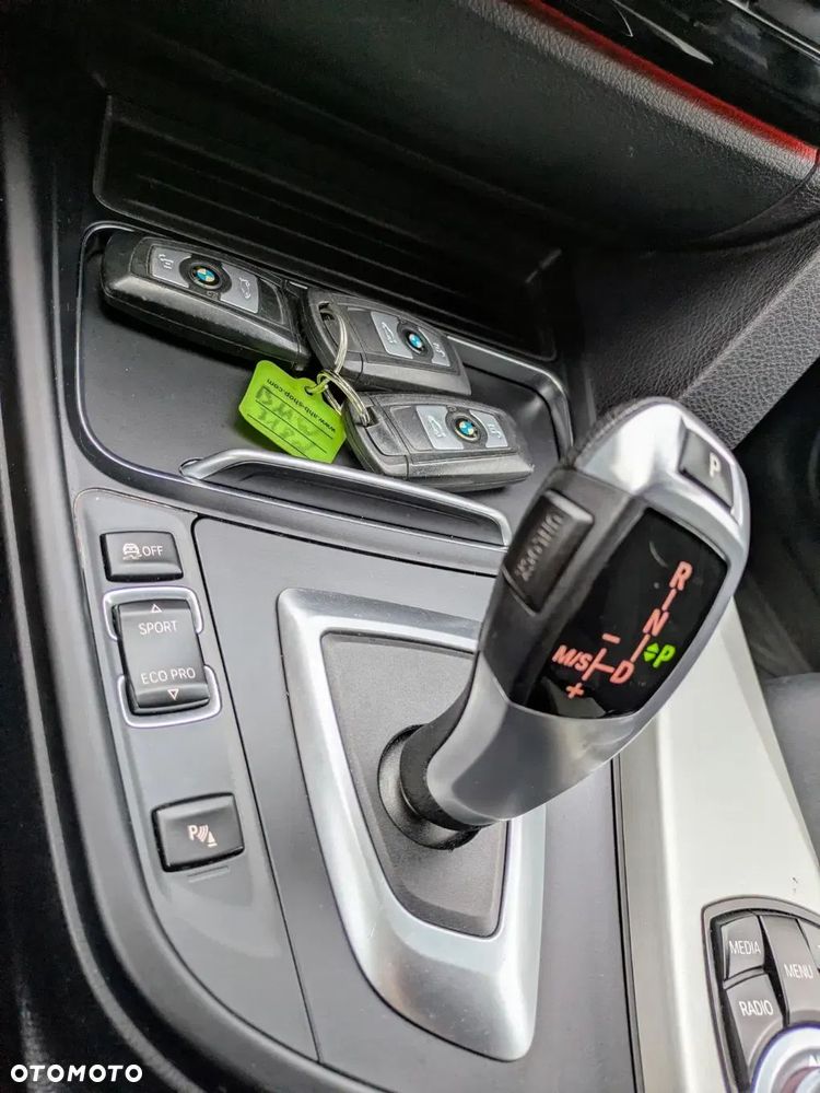 BMW Seria 3 318d - 36