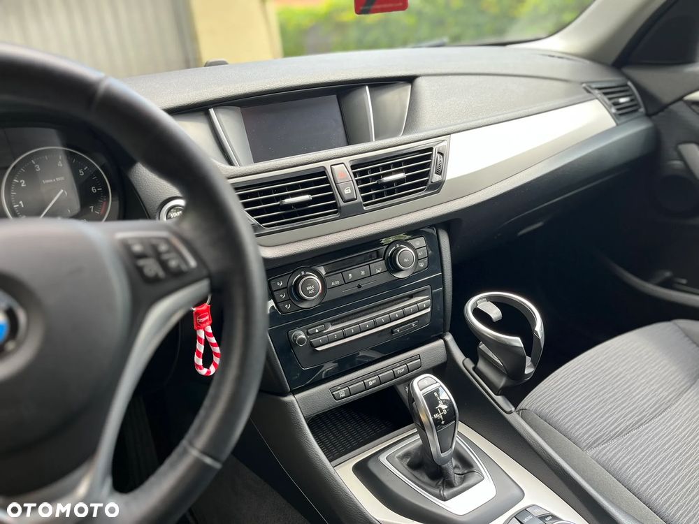 BMW X1 sDrive20i xLine - 16