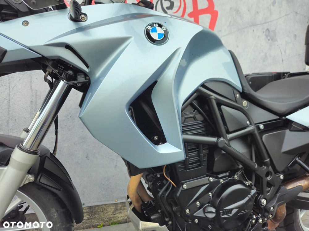 BMW F - 15