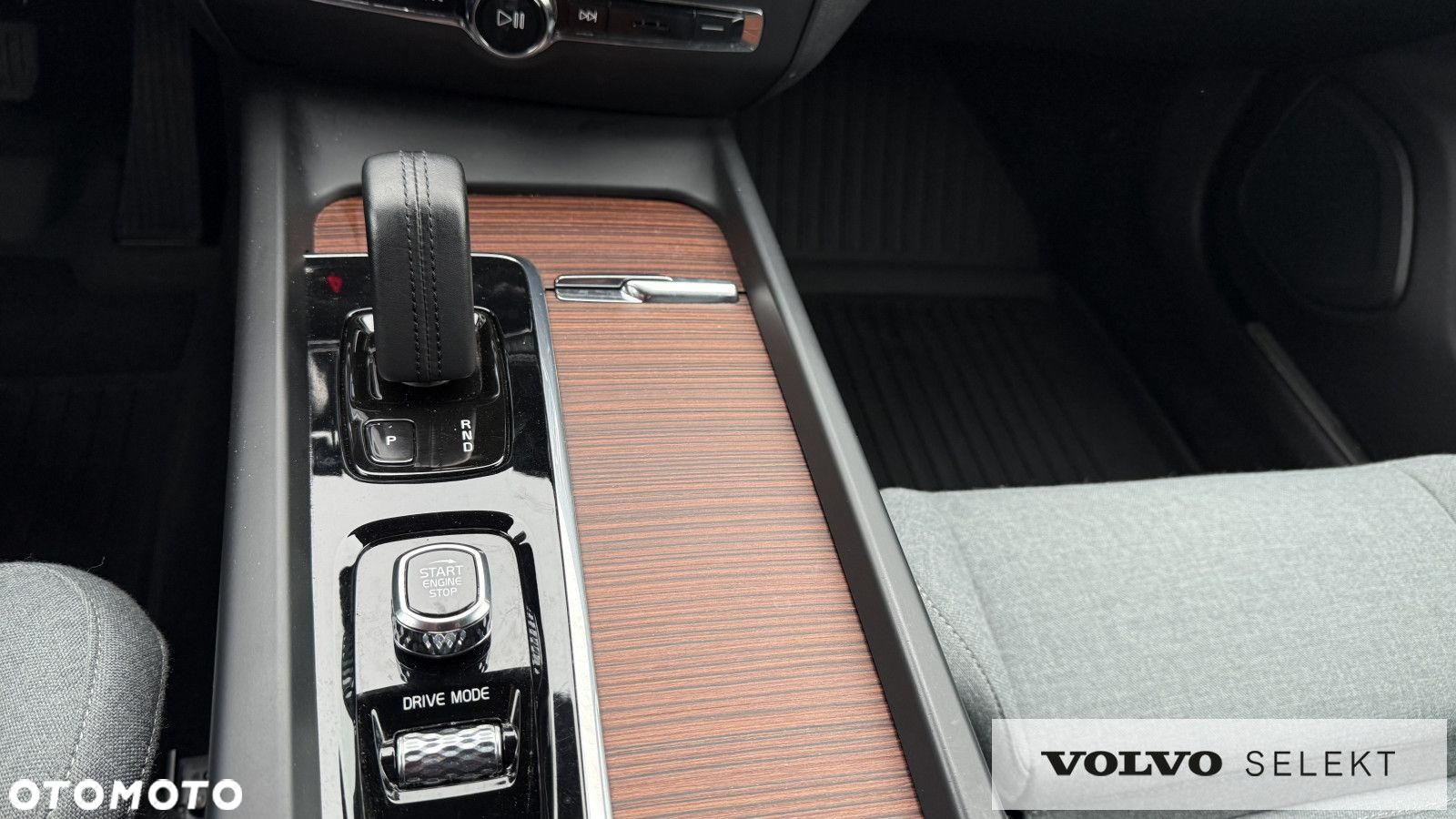 Volvo V60 Cross Country - 35