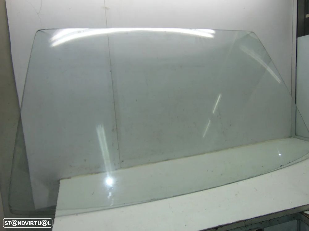 Nissan Ebro Vanette vidro para-brisas - 6