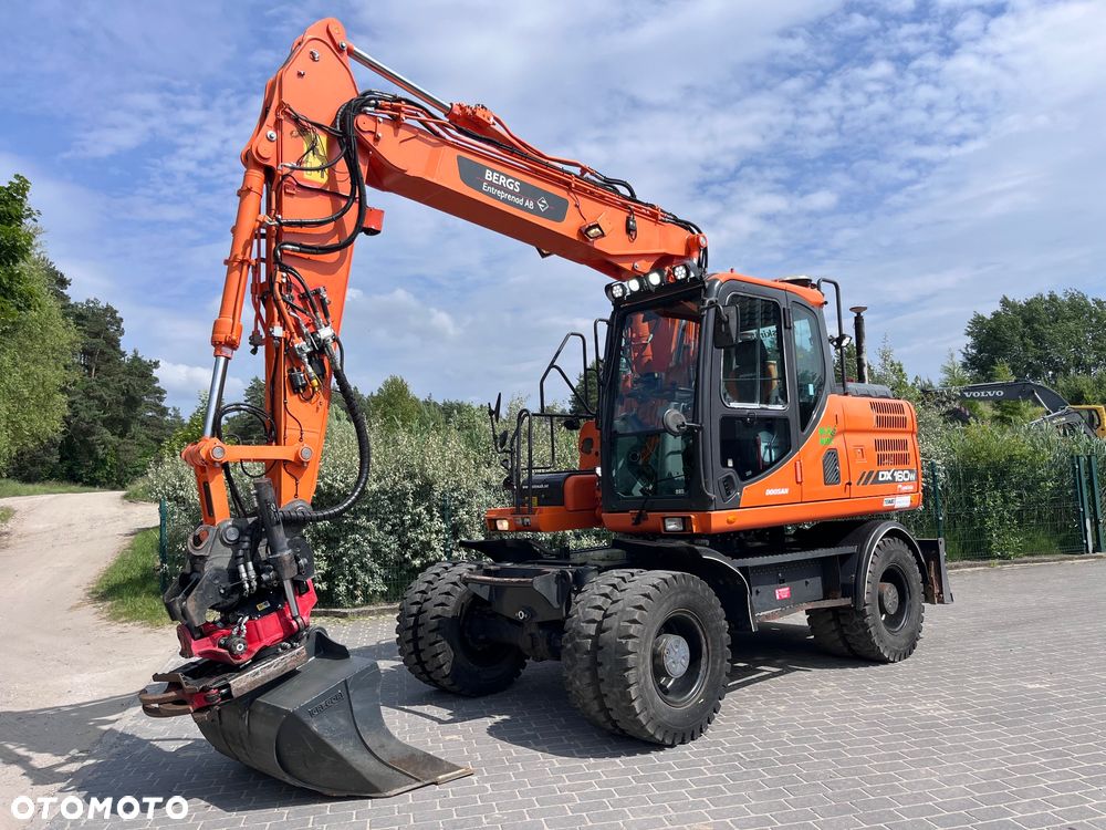 Doosan DX160W-3