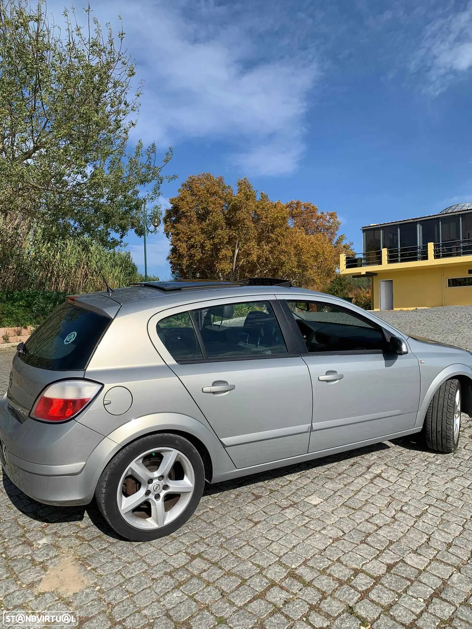 Opel Astra 1.9 CDTi Cosmo - 6