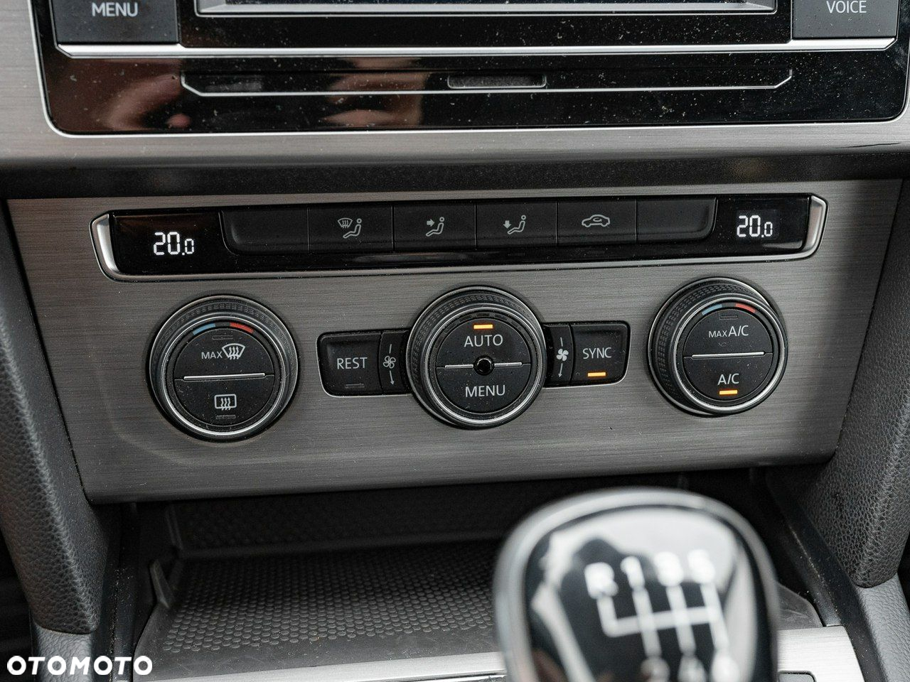 Volkswagen Passat 1.5 TSI EVO Essence - 19
