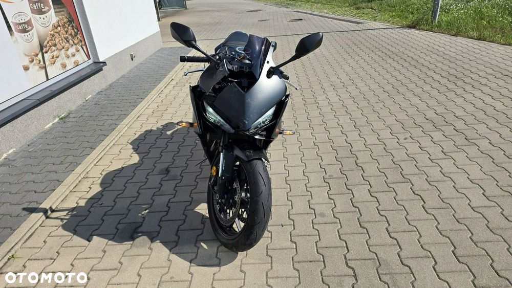 Honda CBR - 13