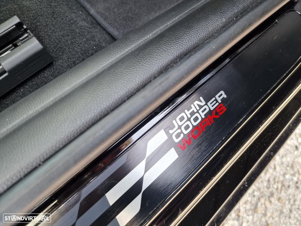MINI 3 Portas John Cooper Works Aut. - 30