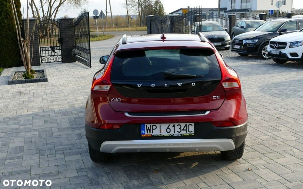 Volvo V40 Cross Country - 13