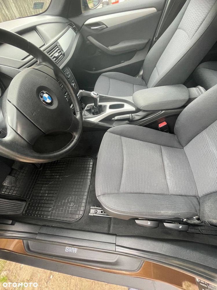 BMW X1 sDrive18i - 9
