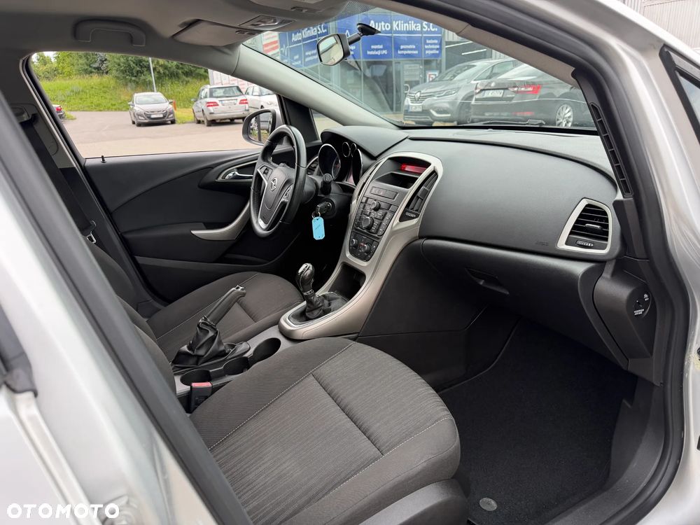 Opel Astra 1.6 Essentia - 22