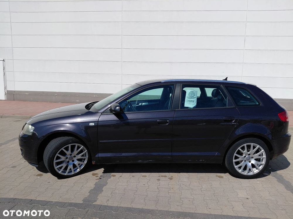 Audi A3 Sportback 2.0 TDI DSG Attraction - 2