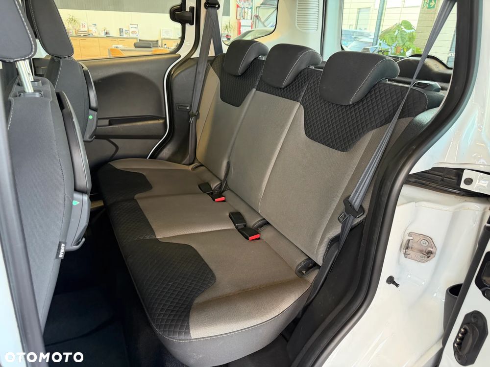 Ford Tourneo Courier 1.5 TDCi Trend - 12