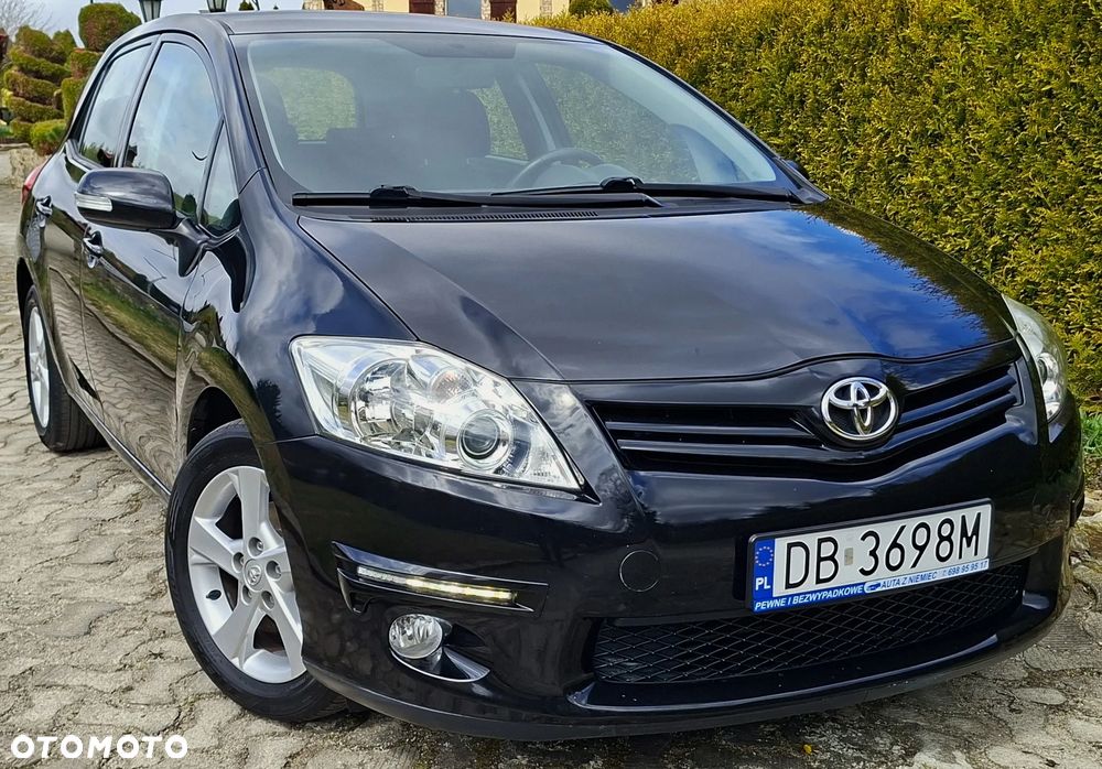 Toyota Auris 1.33 VVT-i Travel - 1