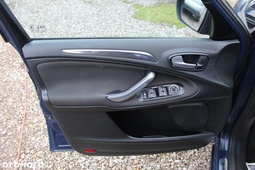 Ford S-Max 2.2 TDCi Titanium - 25