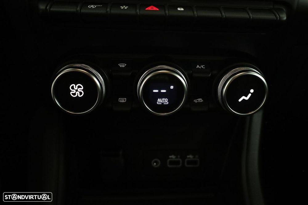 Renault Captur 1.0 TCe Techno Bi-Fuel - 13